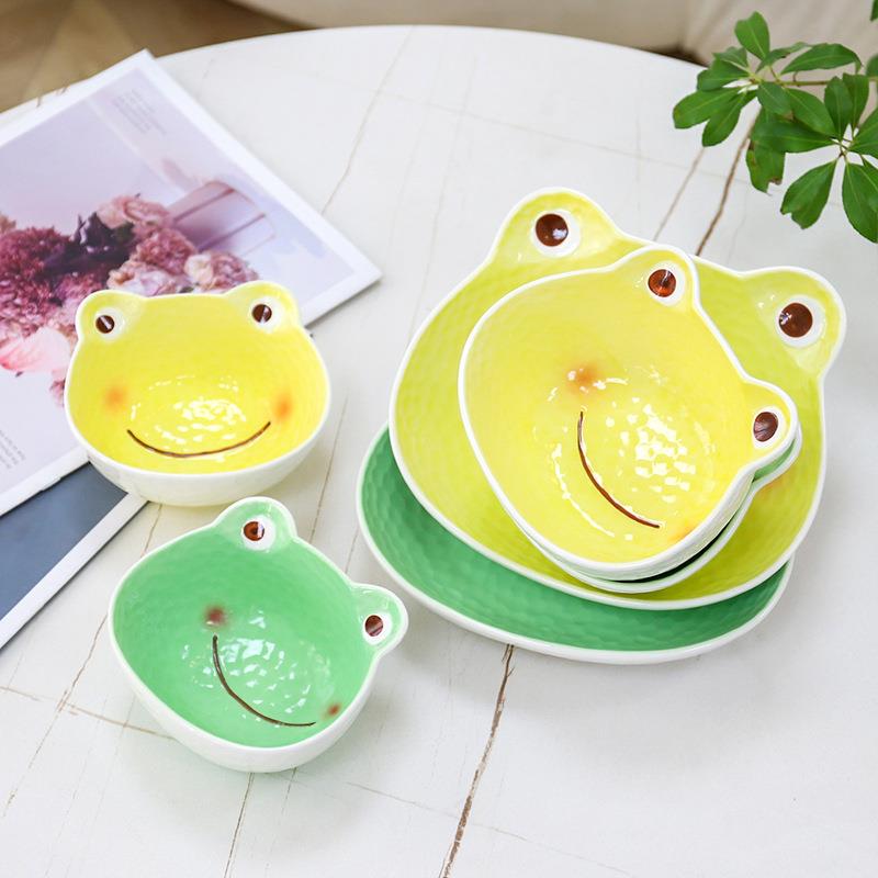 日本のセラミックボウルとプレートのセット,漫画,ハンドル付き - Japanese Lifestyle Goods のレビューと価格